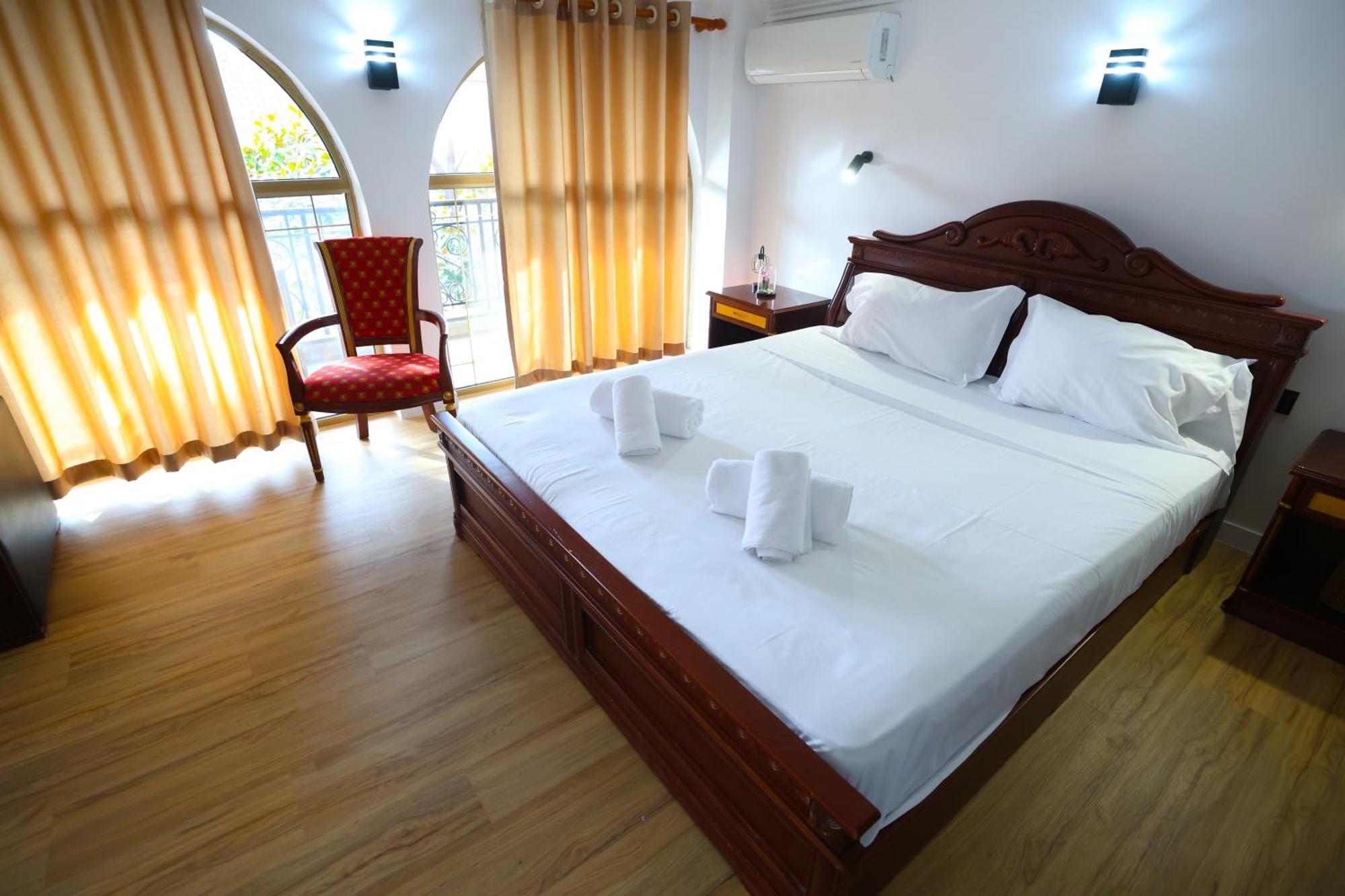 Vila Alizee Hotel Tirana Exterior photo