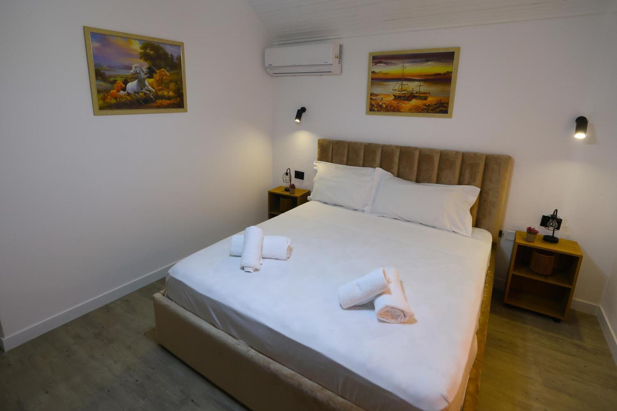 Vila Alizee Hotel Tirana Exterior photo