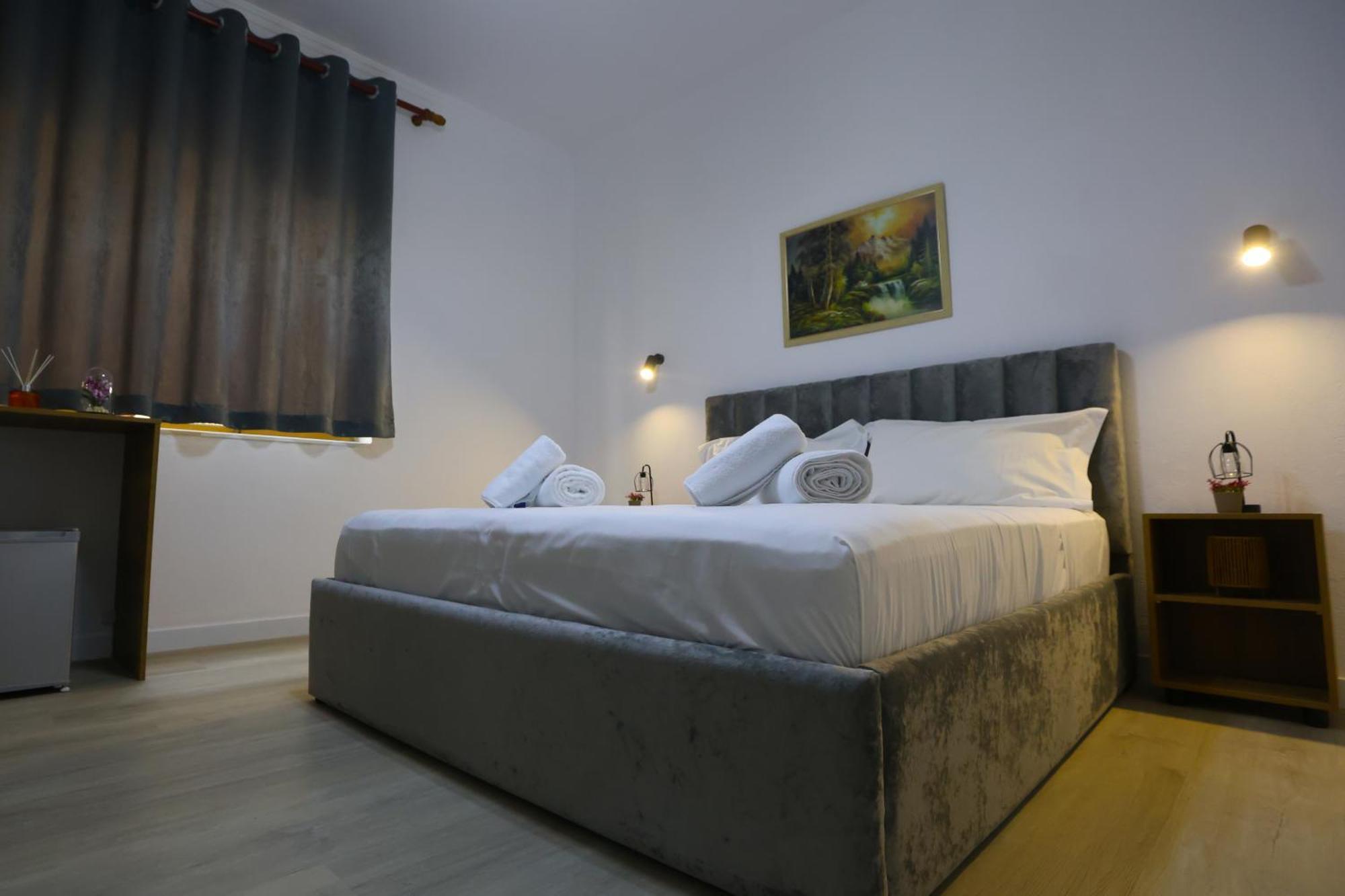 Vila Alizee Hotel Tirana Exterior photo